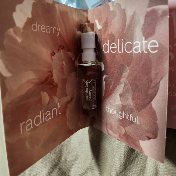 Floral Street - Picture 4 of 4